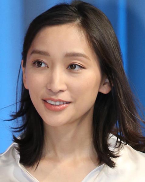 女優　杏